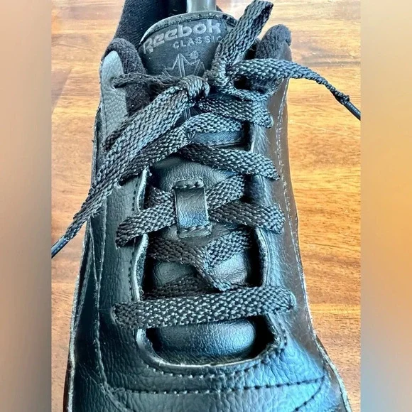 Reebok Classic Renaissance Sneaker in Black Size 9.5 X-Wide Unisex - Picture 16 of 16